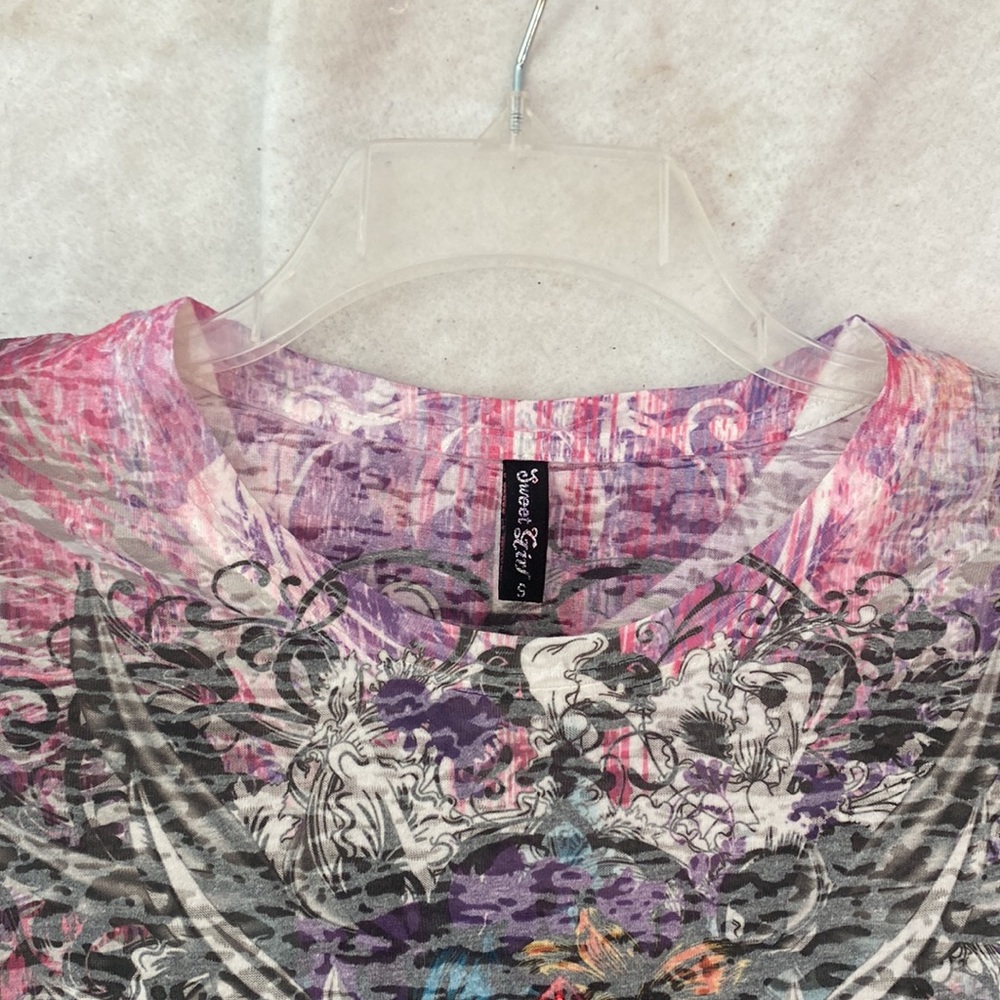 Multi Color Rhinestone Short Sleeve Tee - Picture 3 of 9